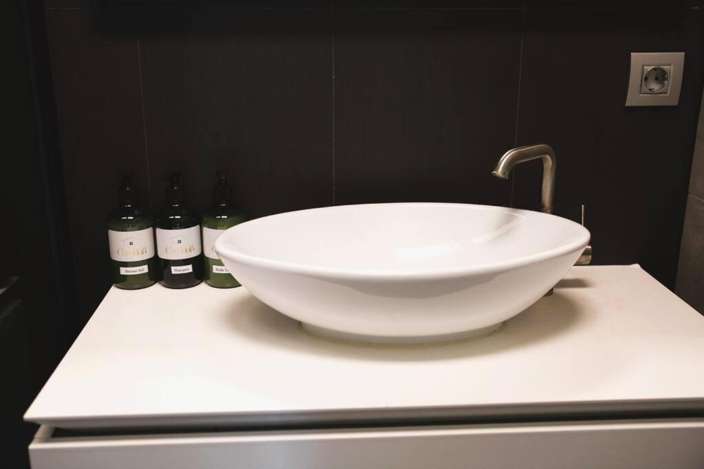 Charming Modern 2 Bedroom Apartment Alzingen Kültér fotó
